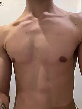 AdrianAfterDark 现场XXX聊天