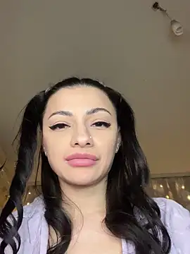 Layana_Ro 即時 XXX 聊天