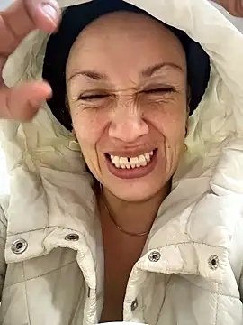 MARILYNRICHTER: онлайн-секс-чат