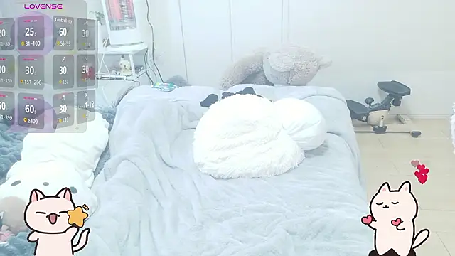 Hibikiii_ live XXX chat