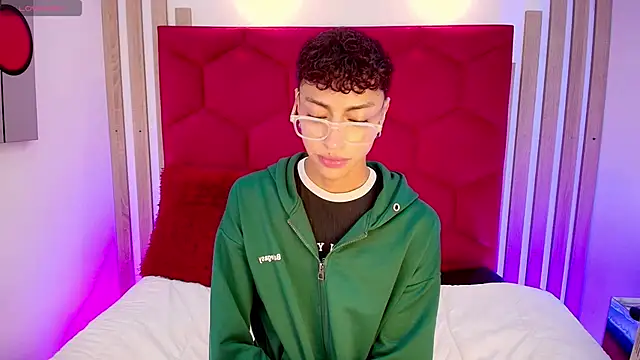 دردشة Owen_JP الجنسية المباشرة