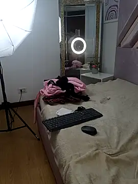 XXX chat uživo modela MiaKleinX