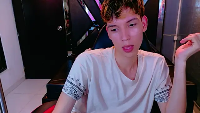 Liam_Green1 – Naživo XXX chat