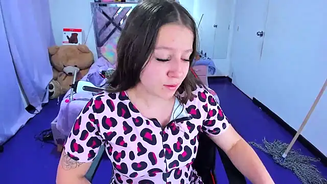 Luna_Analya Adlı Modelin Canlı XXX Sohbeti