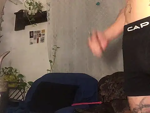 luckydick333 Adlı Modelin Canlı XXX Sohbeti