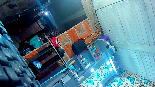 Chat XXX en directo de lucianabigcockxx