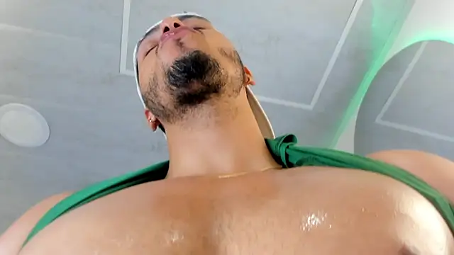 Kris_Khalifa69's Live XXX Chat