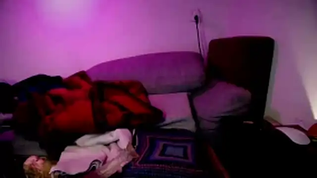 P4RtYBOII92 Webcam Show