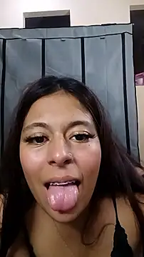 Konnyydesire 现场XXX聊天