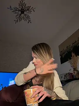 vinique99: онлайн-секс-чат