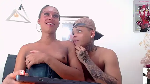 Royal_xx- Live XXX-Chat