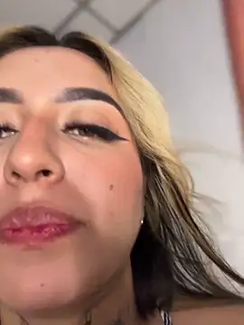 CarolQueen1_ Adlı Modelin Web Kamerası Şovu