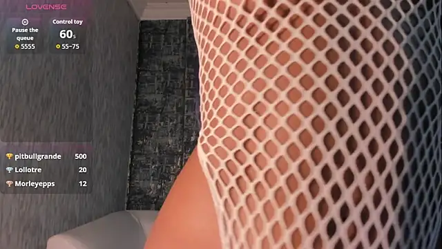 NathalyLeen Chat XXX in diretta