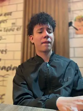 yoursexyjose 网络视讯表演