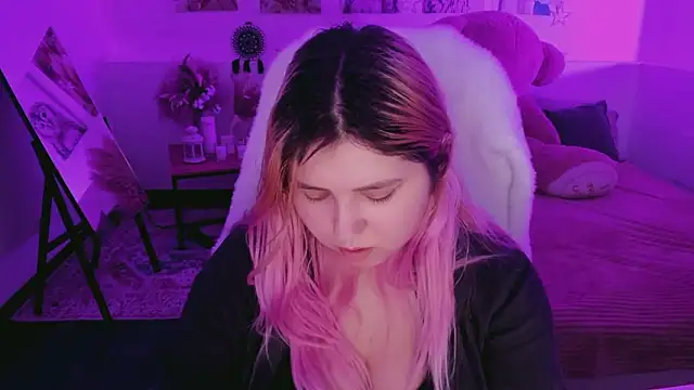 DiaAngell's Live XXX Chat