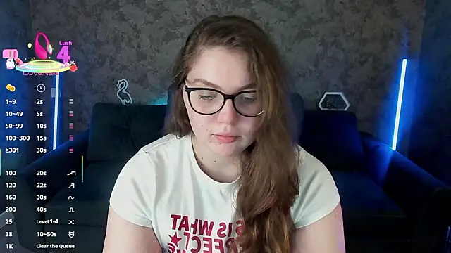 LuxSopphia Adlı Modelin Canlı XXX Sohbeti