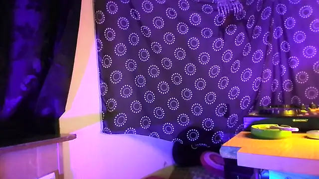 Guyst049 Live XXX-Chat