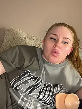 XXX chat uživo modela RedFoxQueen