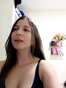 Arianna_Moss 即時 XXX 聊天