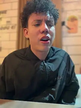 yoursexyjose Live XXX Chat