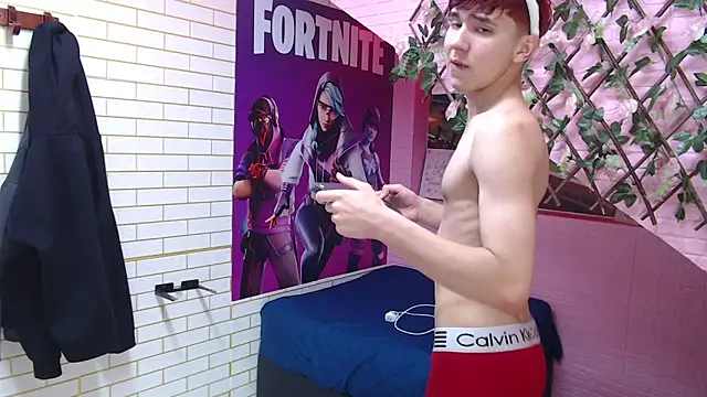 massimoferrera303av Live XXX Chat