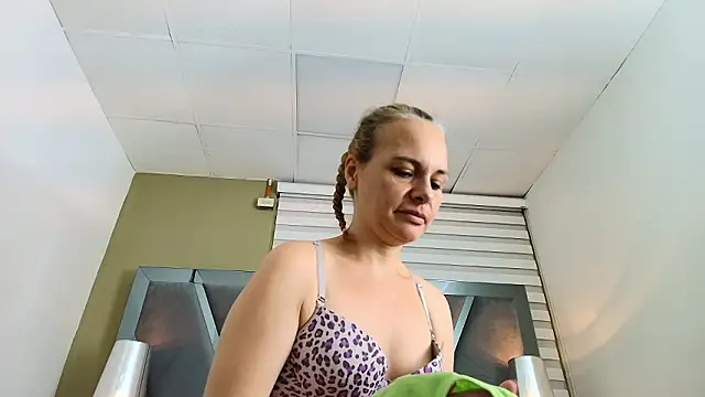 ESTHEER_VARGAS Obrolan Langsung XXX