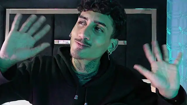 Dark_Eros_n Webbikameraesitys