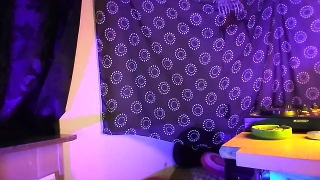 Guyst049: онлайн-секс-чат