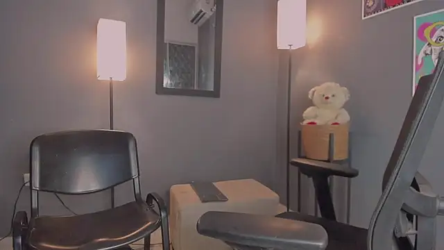 Chat +18 de Soft_Temptationxx ao vivo