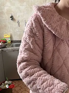 xiiuuff18 在線直播表演