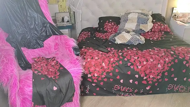 RoxalanaStar live XXX chat