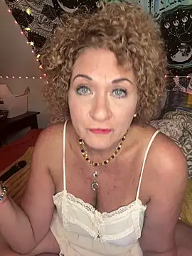 SuzyCatzz Live XXX Chat