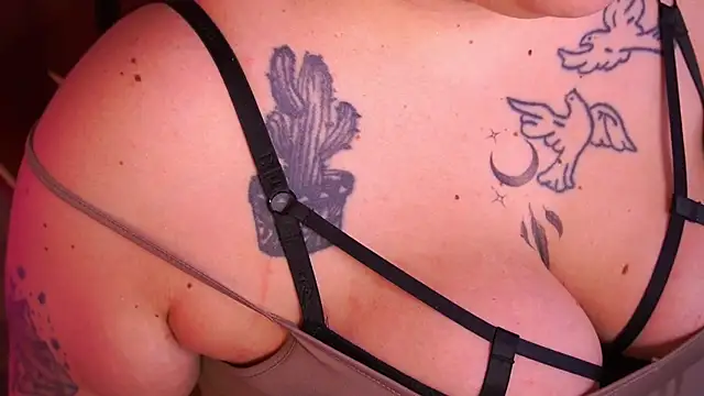 Chatroom XXX en direct de Kittywakee