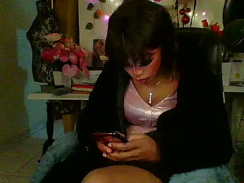 Anaconda2350: онлайн-секс-чат