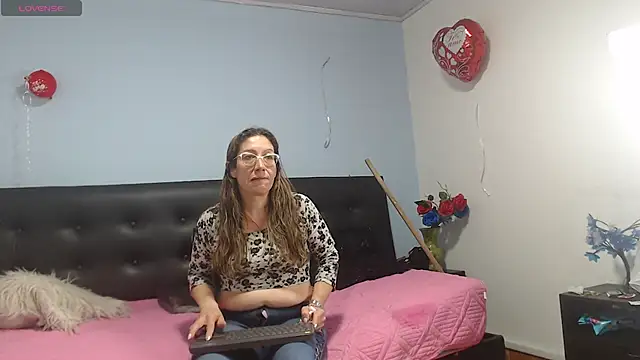 kaylaMinov_'s Live XXX Chat