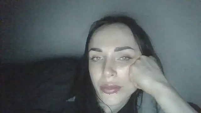 Czat XXX na żywo – Trinsy_Love