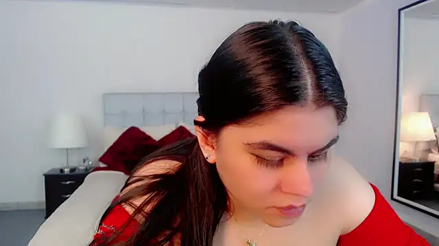 _Maddison_Ivanova_ – Kamerová šou