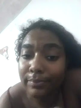 Show modela Aida_Phone na web-kameri