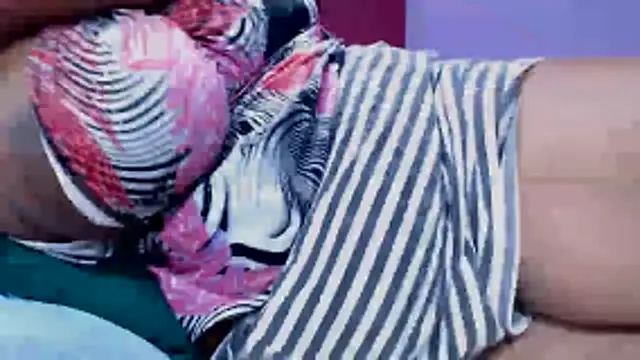 Chat XXX ao vivo de GiantTittts