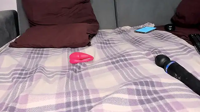 Show modela NinaLeeone na web-kameri