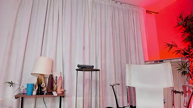 Alissemasiel: онлайн-секс-чат