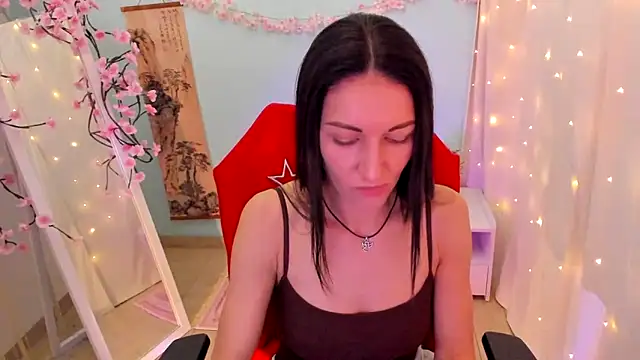 Aurora_Loveu: онлайн-секс-чат