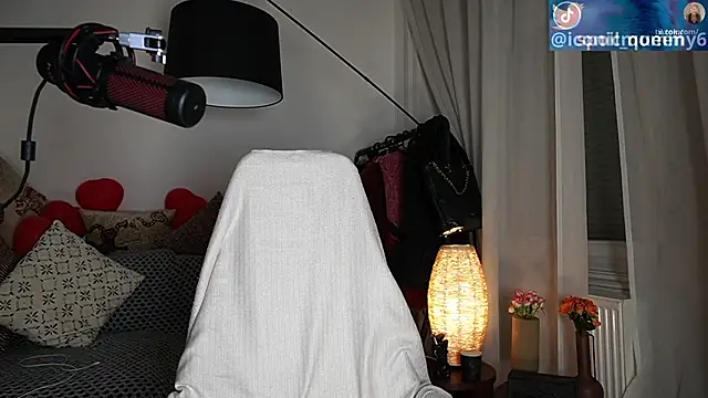 supreme_dominatrix 即時 XXX 聊天