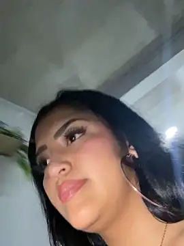 แชท XXX สดของ nikol_19x