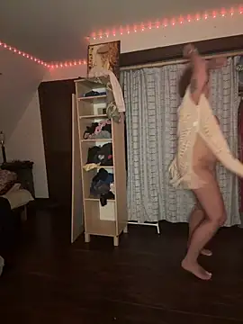 SuzyCatzz – Naživo XXX chat