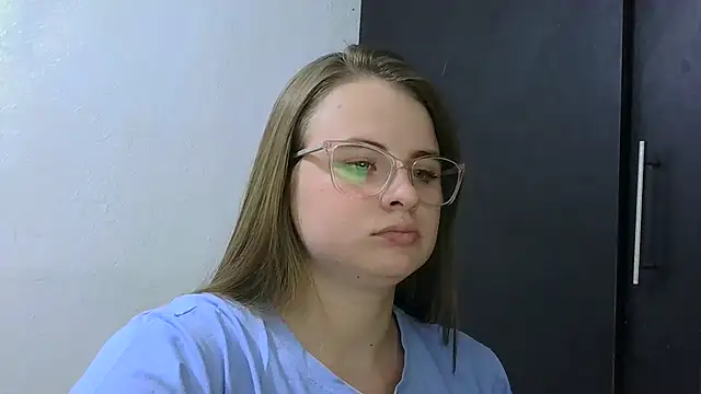 HellenMiyer1111 即時 XXX 聊天