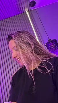 MiaPetit_のライブXXXチャット