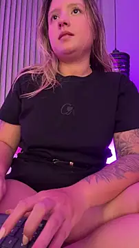 Chat XXX Live MiaPetit_