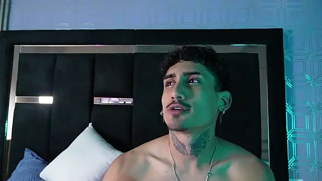 XXX chat uživo modela Dark_Eros_