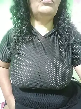 Amarantha25's Live XXX Chat